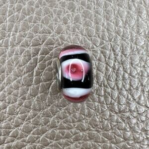 Helzberg Diamonds - Black and Pink Glass Charm